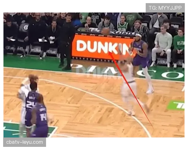 怀特用挡拆创造得分空间效率显著提升，拉开外线投射差距