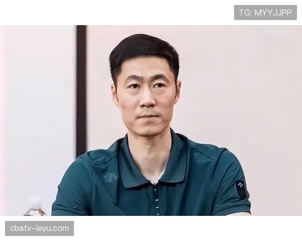 王励勤居然连大牌明星都不敢约，真是乒坛里的冷宫顶流了？